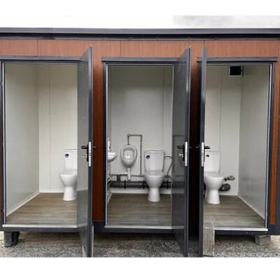 Contenedor Sanitario Tipo Pabellón con Triple Cabina